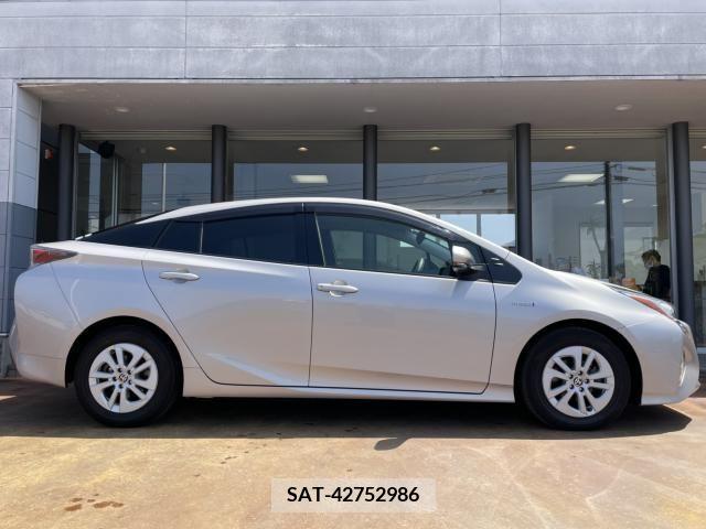 Toyota PRIUS 2016-03 253283-2
