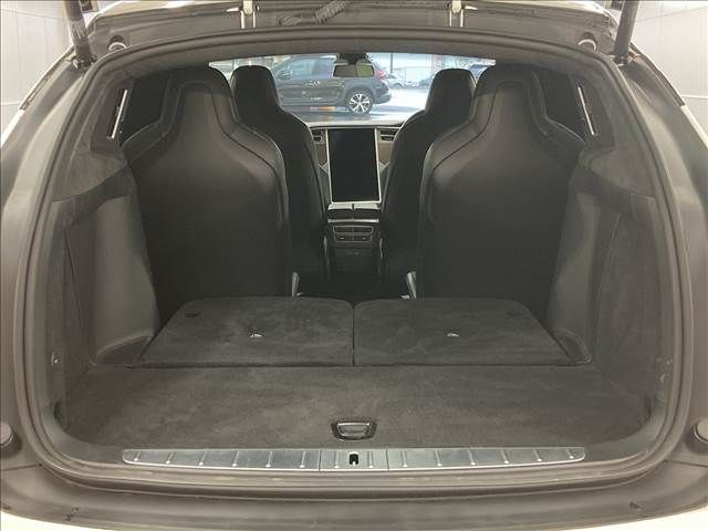 Tesla MODEL X 2017-12 11576-13