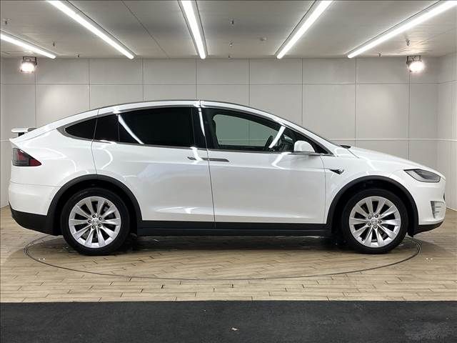 Tesla MODEL X 2017-12 11576-16