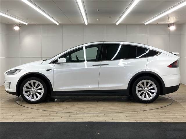 Tesla MODEL X 2017-12 11576-15