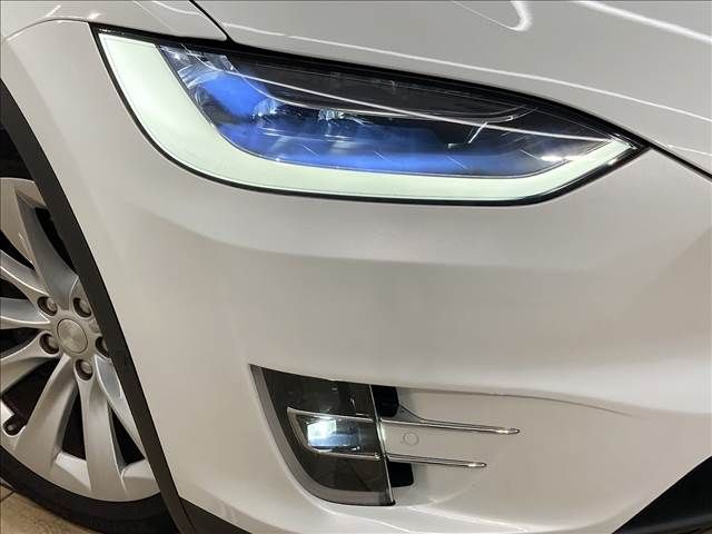 Tesla MODEL X 2017-12 11576-18