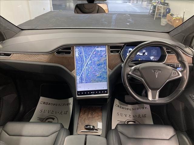 Tesla MODEL X 2017-12 11576-1