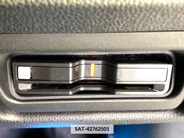 Honda e 2018-05 342712-7