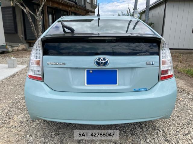 Toyota PRIUS 2010-02 393468-4