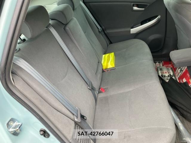 Toyota PRIUS 2010-02 393468-17