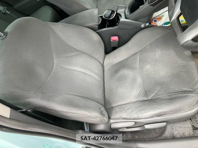Toyota PRIUS 2010-02 393468-16