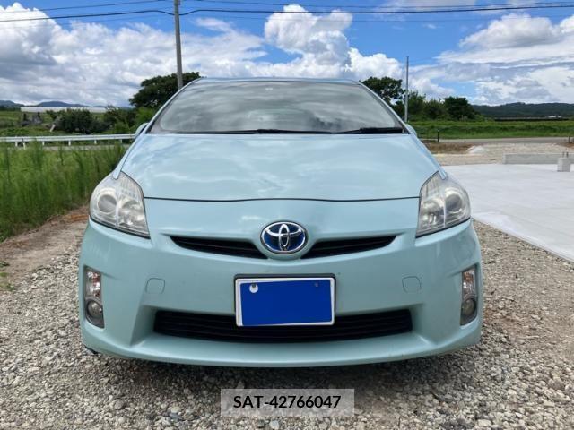 Toyota PRIUS 2010-02 393468-1