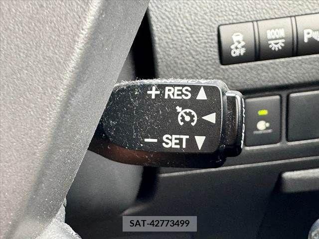 Toyota VELLFIRE 2014-08 369706-25