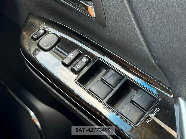 Toyota VELLFIRE 2014-08 369706-24