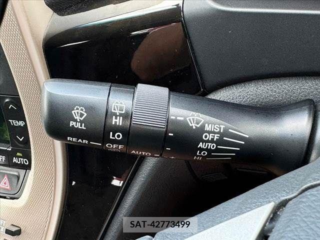 Toyota VELLFIRE 2014-08 369706-22