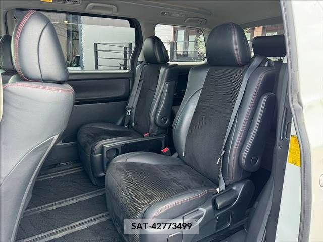 Toyota VELLFIRE 2014-08 369706-17