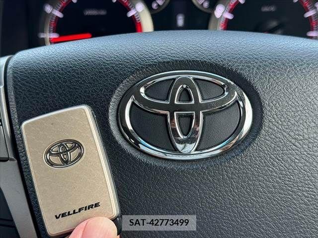 Toyota VELLFIRE 2014-08 369706-6