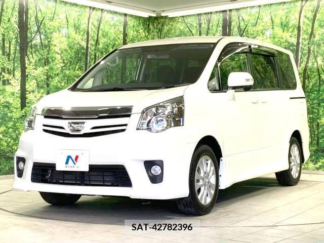 Toyota NOAH 2013-02 229006-16