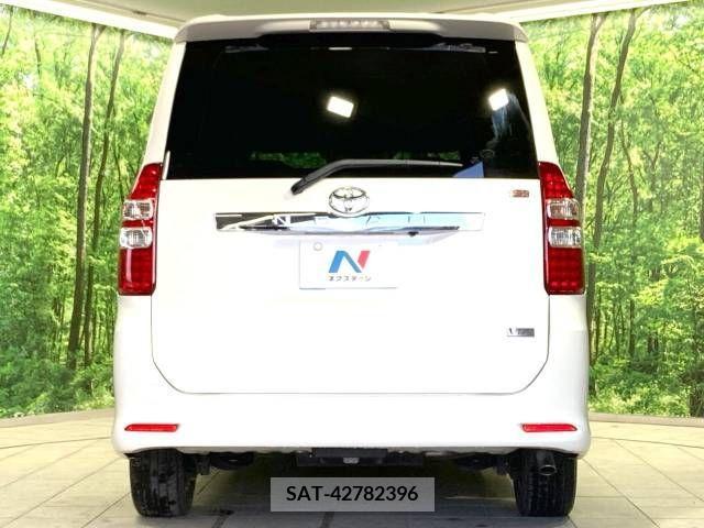 Toyota NOAH 2013-02 229006-15