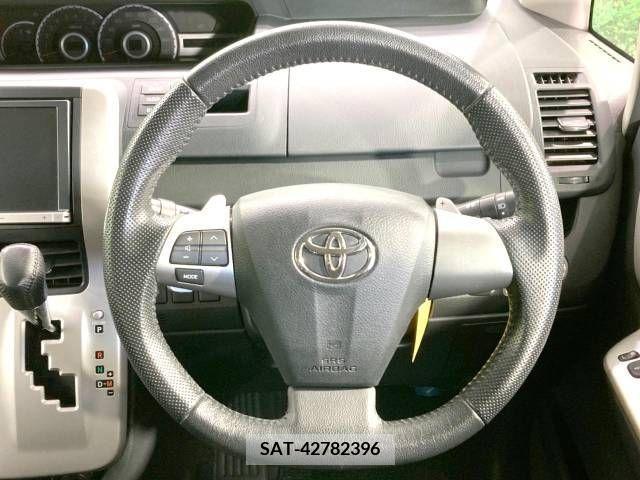 Toyota NOAH 2013-02 229006-13