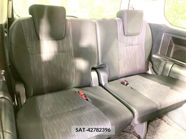 Toyota NOAH 2013-02 229006-9