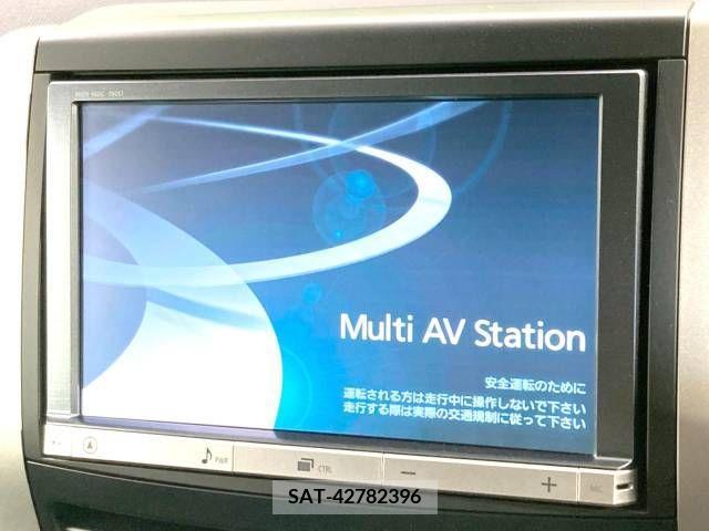 Toyota NOAH 2013-02 229006-2