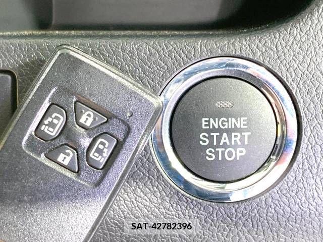 Toyota NOAH 2013-02 229006-6