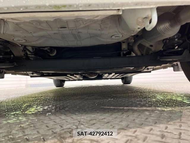 Suzuki SWIFT 2018-11 382830-19