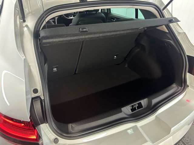 Renault MEGANE 2022-09 11754-17