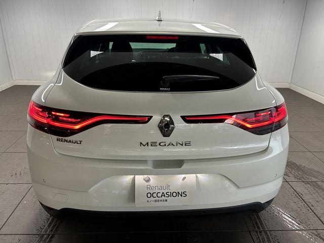 Renault MEGANE 2022-09 11754-6