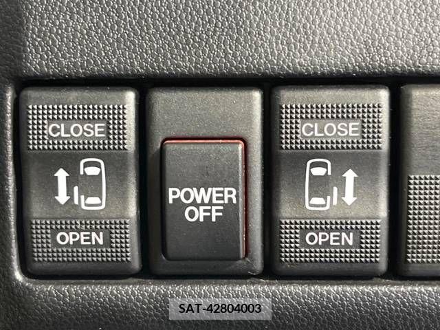 Mazda PREMACY 2013-06 301487-3