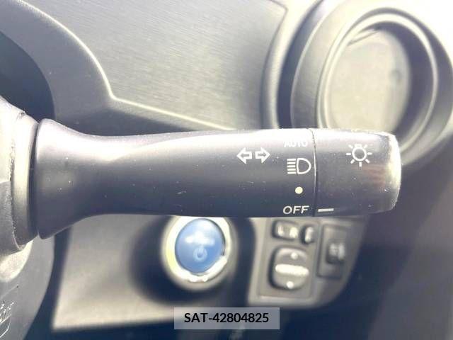Toyota AQUA 2012-08 314111-6