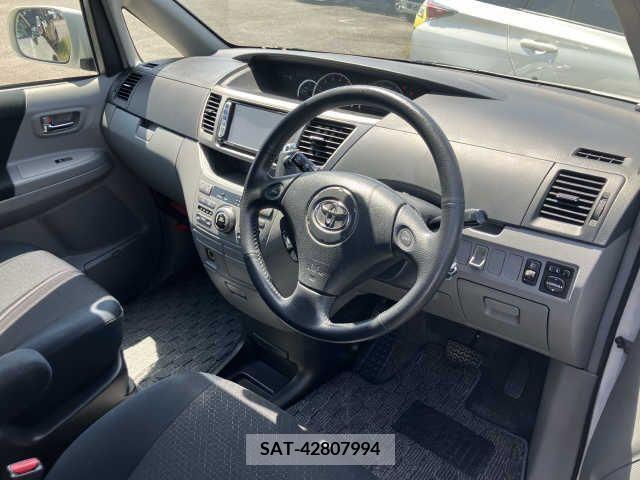 Toyota NOAH 2005-03 279533-1