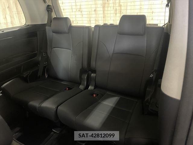 Toyota VELLFIRE 2017-03 223031-24