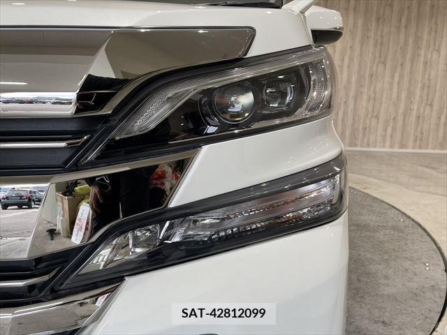 Toyota VELLFIRE 2017-03 223031-8