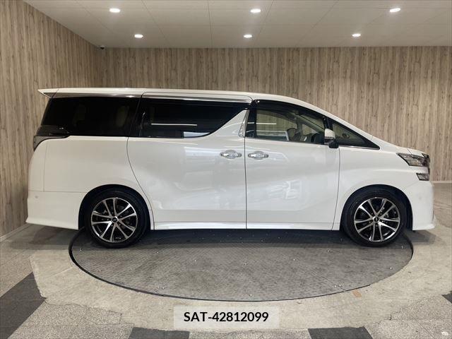 Toyota VELLFIRE 2017-03 223031-3