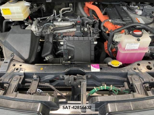 Toyota VOXY HYBRID 2014-05 395054-19