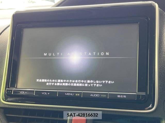 Toyota VOXY HYBRID 2014-05 395054-2