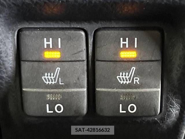 Toyota VOXY HYBRID 2014-05 395054-5