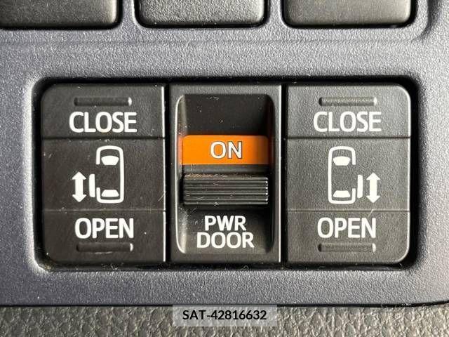 Toyota VOXY HYBRID 2014-05 395054-4