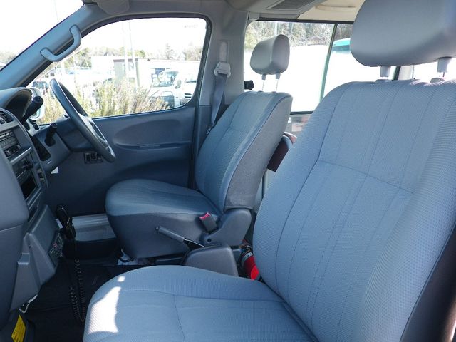 Toyota GRANVIA 2002-12 1768-4
