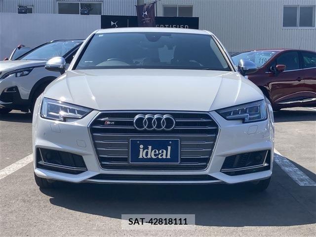 Audi S4 2018-01 389472-1