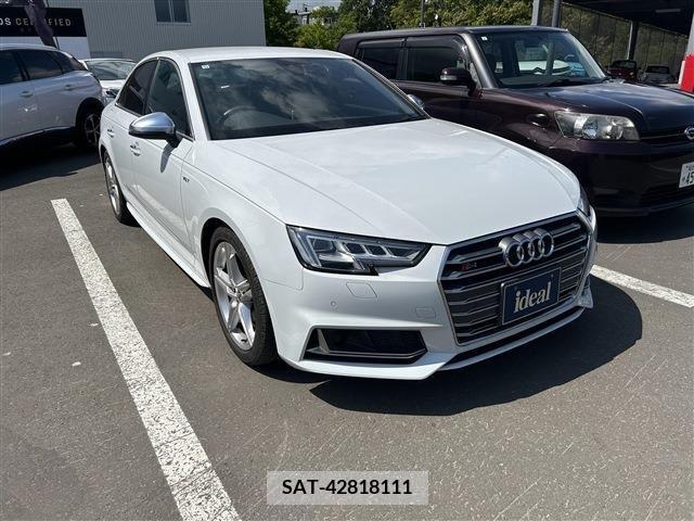Audi S4 2018-01 389472-27