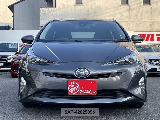 Toyota PRIUS 2016-05 220701-1
