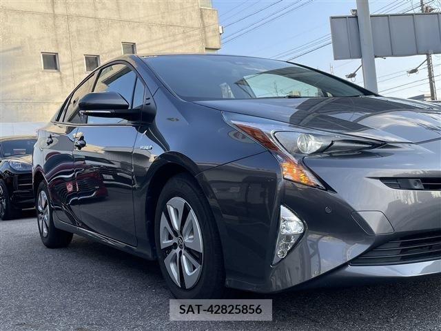 Toyota PRIUS 2016-05 220701-5