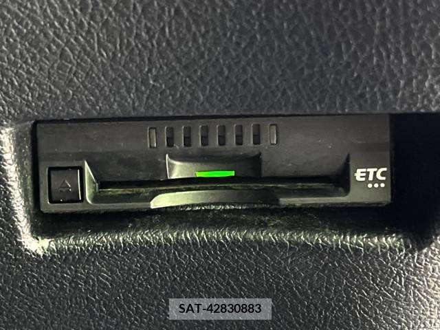 Toyota SIENTA 2019-09 331035-8