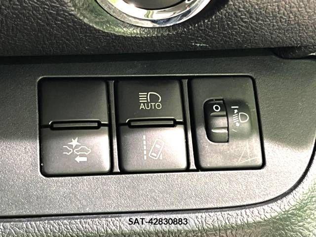 Toyota SIENTA 2019-09 331035-3