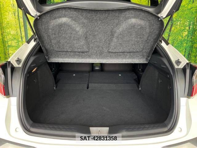 Toyota C-HR 2017-12 384727-10