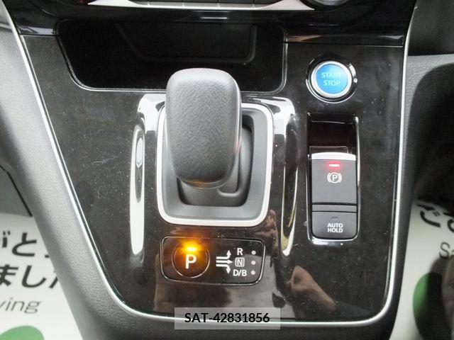 Nissan SERENA 2021-02 206117-26