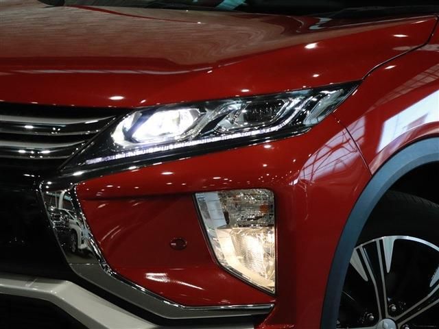 Mitsubishi ECLIPSE CROSS 2018-06 15242-8