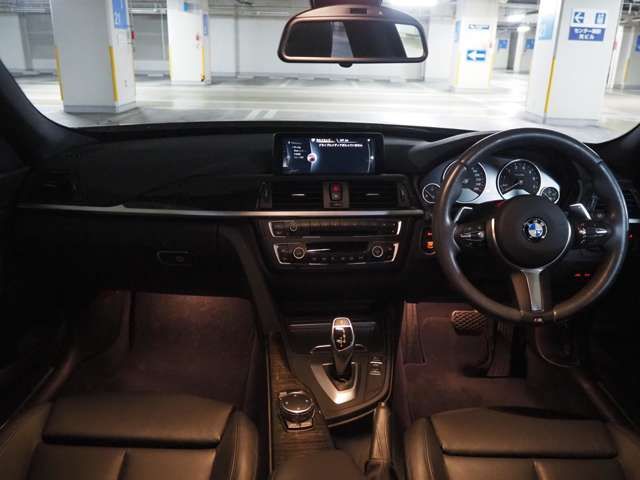 Bmw 3 SERIES 2016-03 7329-12
