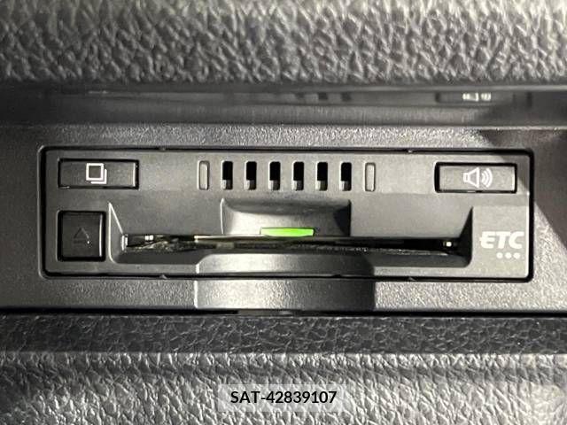 Toyota VOXY 2018-09 394984-7