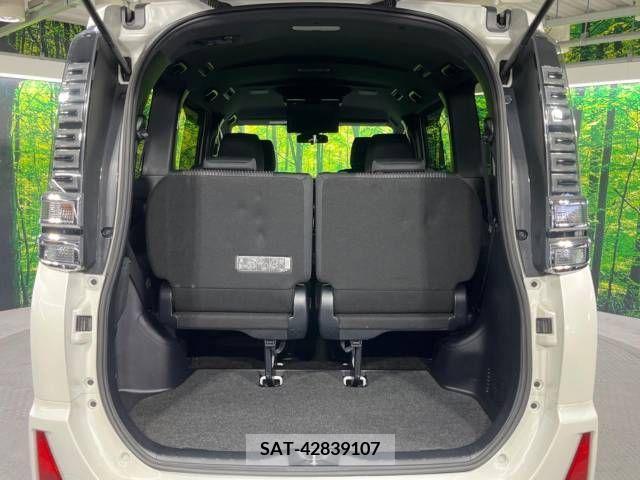 Toyota VOXY 2018-09 394984-12