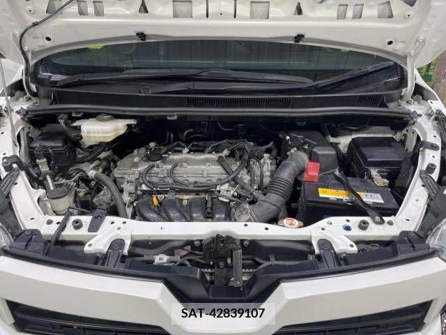 Toyota VOXY 2018-09 394984-19