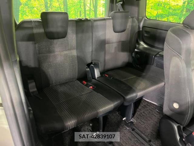 Toyota VOXY 2018-09 394984-11